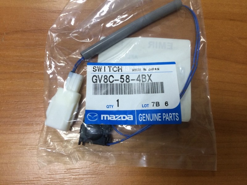 Купить кнопку открывания двери Mazda 6 GH GV8C584BX в интернет